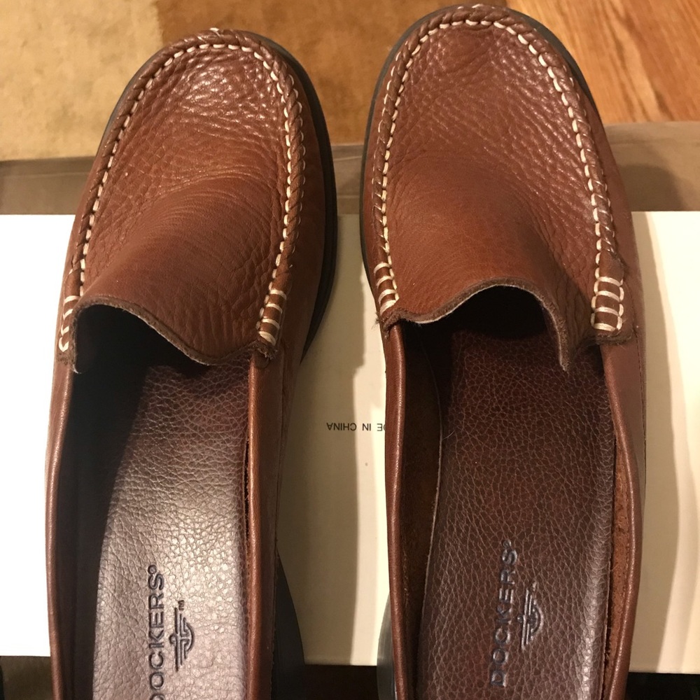 Women’s Dockers slip on